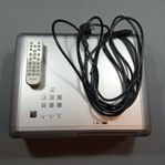 Projektor Sanyo Z4 med takfäste