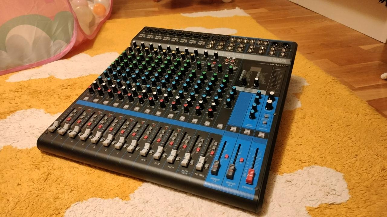 Yamaha MG16XU mixerbord