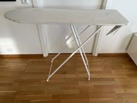 Strykbräda säljes pga flytt