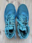 Basketskor Adidas Dame 8 Dolla stl 40