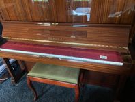 Yamaha U1 piano