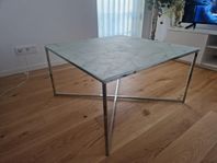 soffbord i frostat glas