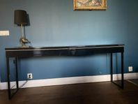 svart skrivbord sideboard sminkbord ikea högglans 