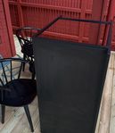 karmstol och skrivbord 