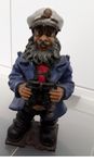 Kaptenfigur, keramik, typiskt skäggig, med sjömanskikare .