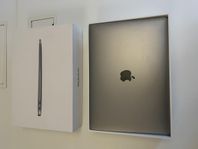 Sparsamt använd MacBook Air M1 (2022) - Nästan som ny!