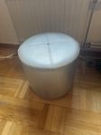 Bord + fötolj + lampa