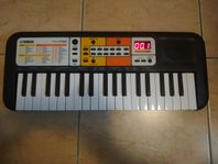 YAMAHA f30 keyboard