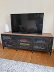 Tv-bänk