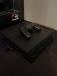 PS4 med handkontroll
