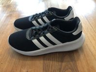 Adidas skor två par