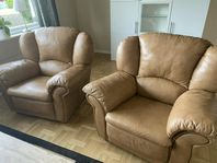 beige/ljusbrun skinnsoffa 3 sits och 2 fåtöljer 