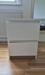 IKEA MALM - byrå med 2 lådor, vit