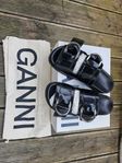 Nya Ganni svarta sandaler stl 37