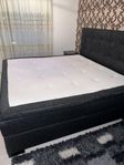 Säng 210x210cm