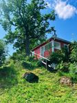 Stuga med sjöutsikt till salu – Orrestaö, Flen
