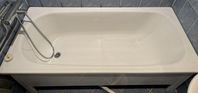 Bathtub 170 cm  x 70 cm 