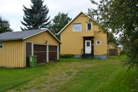Centralt belägen villa i Strömund