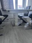 Köksbord med 6 stolar