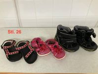 Sandaler, sommarskor, kängor i Stl. 26