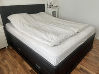 IKEA säng med förvaring, 160*200
