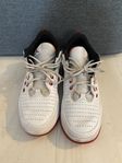 Jordan max aura 5