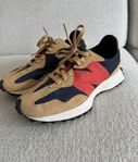 New Balance 327