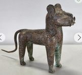 Äldre skulptur fohund? i brons