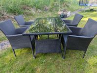 Bord  + x4 stolar i svart rotting