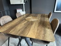 köksbord och stolar