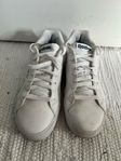 Reebok - Klassiska Vita Sneakers - Strl. 38.5