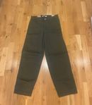 Levi's gröna byxor, storlek 27 x 29, oanvända med etikette