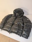 Äkta Moncler Maya Hooded Short Down Jacket