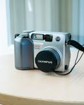   Olympus Camedia C-4000 Zoom 4MP Digital Camera