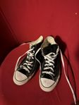 Svarta Converse