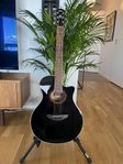 Yamaha APX700II - akustisk gitarr med mikrofon