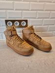 Nike Air Force 1 One Storlek 42,5 Bra skick Storlek 42,5