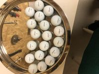 19 st Titleist Pro V1x bollar i fint skick.