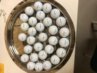 30 st Titleist Tour Soft bollar i fint skick.