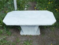 Trädgårdsbord i vit Carrera marmor