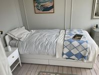 Säng med extrasäng och förvaring IKEA
