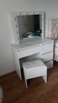 Sminkbord & pall
