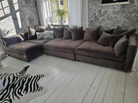 Soffa Mr Big från Bolia i sammet!