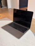 MacBook Pro 13” (2017) – Trasig touchpad & skevt mellans