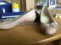 Pumps i ljus beige-rosa fint skinn