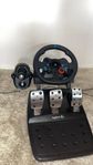 Logitech G920 – Ratt och pedaler i väldigt bra skick