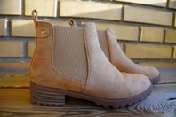 beige boots - size 35
