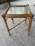 rotting piedestal med frostat glas