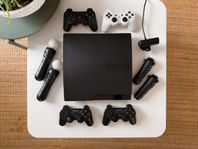 PlayStation 3 Bundle – 4 Controllers, PS Move + 44 Games 