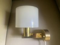 Hans-Agne Jakobsson Vägglampa Mässing
